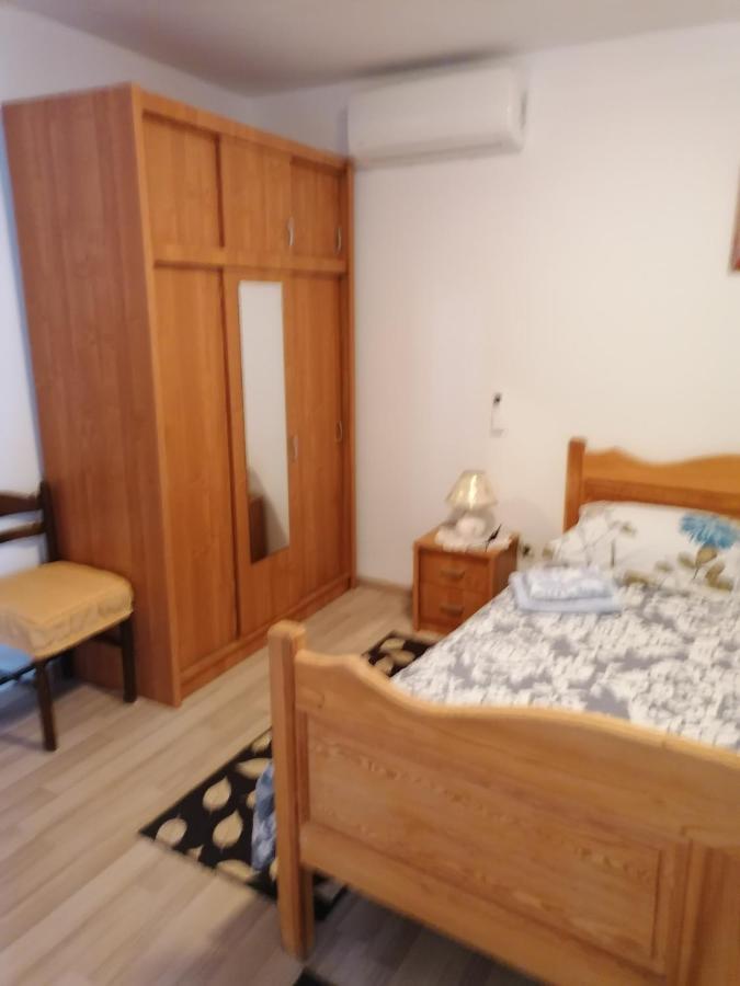 Apartments Vellico Bale Bagian luar foto
