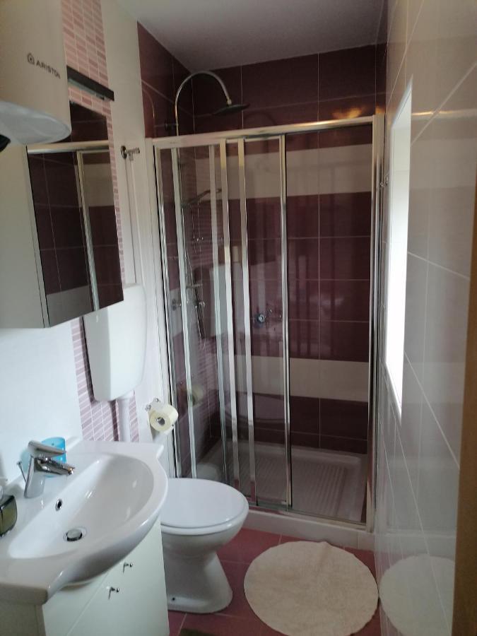 Apartments Vellico Bale Bagian luar foto