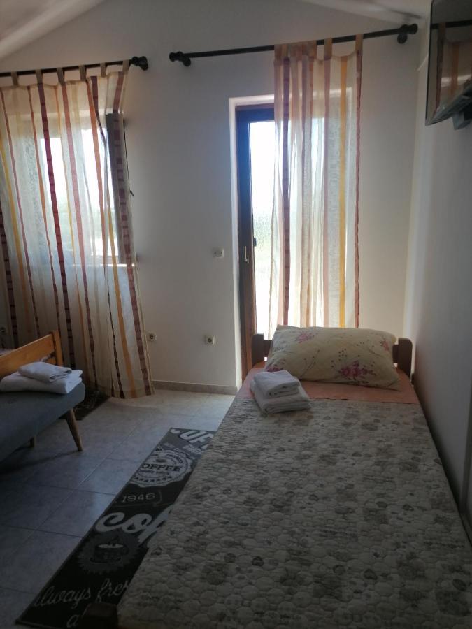Apartments Vellico Bale Bagian luar foto